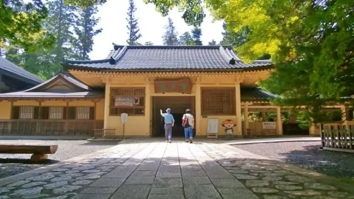 高野山霊宝館の入り口